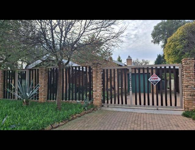 4 BEDROOM HOUSE FOR SALE IN MEYERHOF